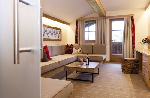 Scheffau am Wilden Kaiser Hotel | Experience Hotel Kaiser in Tirol: Spa, Pool & 9.2/10 Rating
