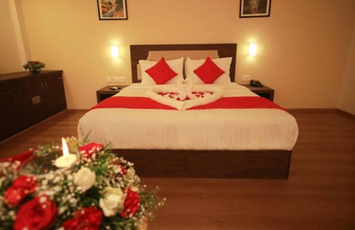 Kalady Hotel | Comfortable Hotel Kadambari: Pet & Child Friendly Stay
