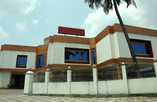 Kalady Hotel | Comfortable Hotel Kadambari: Pet & Child Friendly Stay