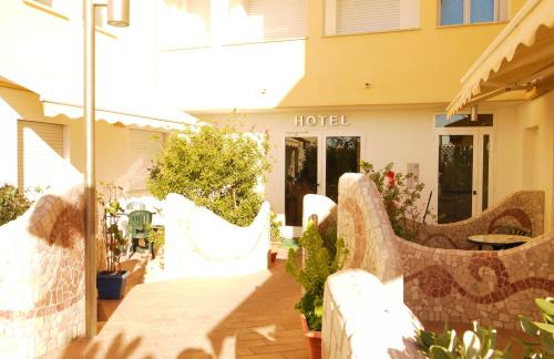 Ventimiglia Hotel | Oceanfront Hotel Kaly: Guest Rated 8.7 with Breakfast