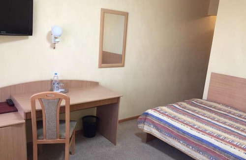 Nizhnekamsk Hotel | Budget-Friendly Hotel Kama with Breakfast & Hot Tub Access