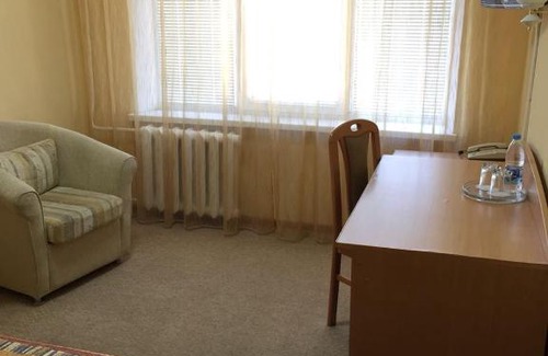 Nizhnekamsk Hotel | Budget-Friendly Hotel Kama with Breakfast & Hot Tub Access