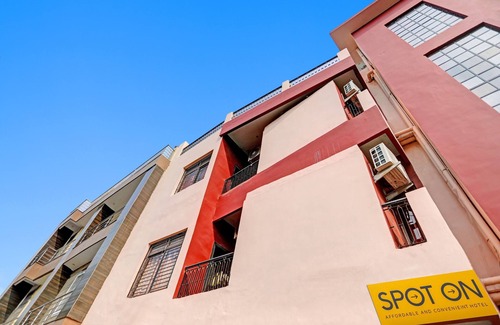 Allahabad House | Family-Friendly Stays at Hotel Kamdhenu Await You