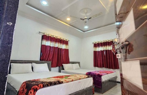Ellora Hotel | Hotel Kanhaiya And Restaurant