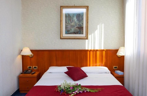 Carpenedo Hotel | Pet-Friendly Hotel Kappa with Breakfast & Family Amenities