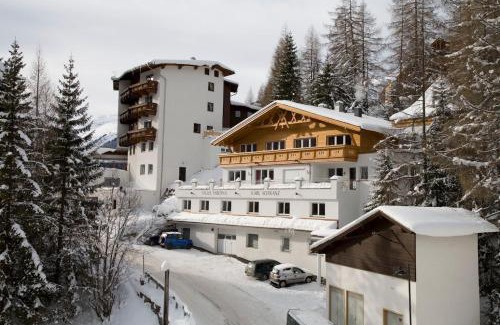 Sankt Anton am Arlberg Hotel | Relax at Hotel Karl Schranz: Spa, Pool & Family Friendly
