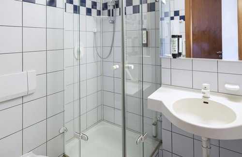 Waldkirchen Hotel | Welcoming ACHAT Hotel Karoli Waldkirchen - Family-Friendly Stay