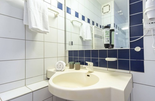 Waldkirchen Hotel | Welcoming ACHAT Hotel Karoli Waldkirchen - Family-Friendly Stay