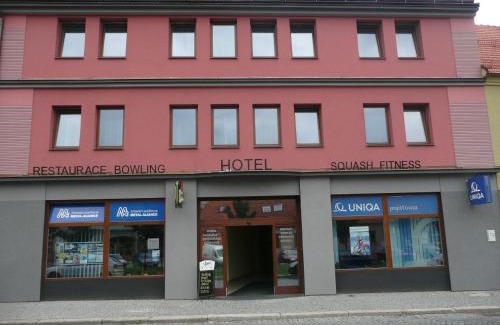 Ledec nad Sazavou Hotel | Pet-Friendly Hotel Kaskada with Breakfast & Family Amenities