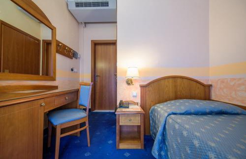Kastoria Hotel | Discover Hotel Kastoria: Family-Friendly Stay in City Center