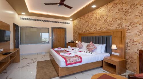Pachpadra Hotel | Indulge at Hotel Kaushal Regency - Pure Veg Retreat