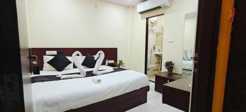 Amer Fort Road Hotel | Top-Rated Hotel Kawa: Oceanfront Bliss & Pet Friendly