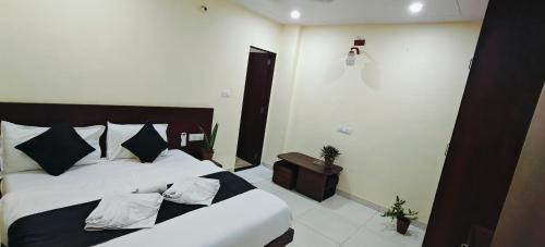 Amer Fort Road Hotel | Top-Rated Hotel Kawa: Oceanfront Bliss & Pet Friendly