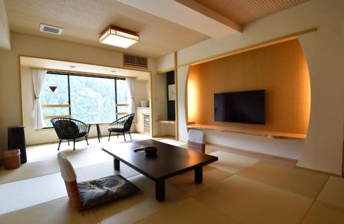 Miyoshi Hotel | Discover Hotel Kazurabashi: Rated 9.3/10 with Hot Tub