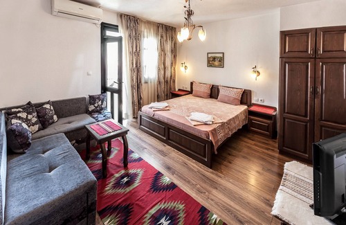 Sandanski Hotel | Discover Hotel Keremidchieva Kashta: Family-Friendly Retreat