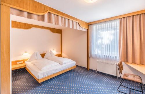 Graz-Straßgang Hotel | Ideally Located Hotel Kern Buam with Ocean Views