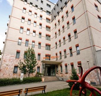 Dunaujvaros Hotel | Inviting Hotel Kerpely: Family-Friendly with Kitchen Access