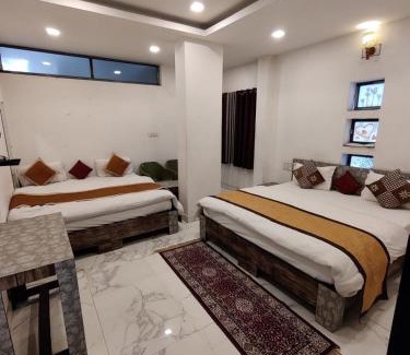 Chittorgarh Hotel | Budget-Friendly Stay at Hotel Keshav Residency with Dining