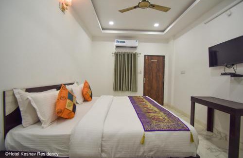 Chittorgarh Hotel | Budget-Friendly Stay at Hotel Keshav Residency with Dining