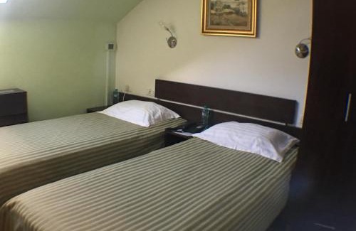 Dragasani Hotel | Discover Hotel Kilometrul Zero: Rated 9/10 with Family Amenities