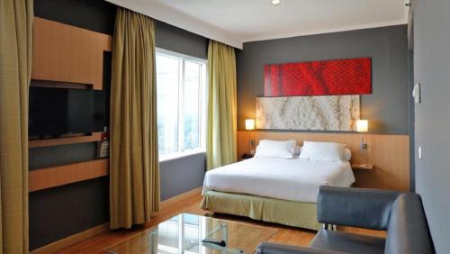 Palmerah Hotel | Relax at Hotel KIMAYA Slipi Jakarta with Pool & Spa Access