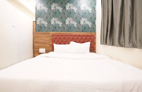 Kurla Cabin | Budget-Friendly Stay at Hotel King Residency with Breakfast