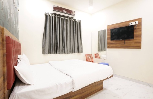 Kurla Cabin | Budget-Friendly Stay at Hotel King Residency with Breakfast