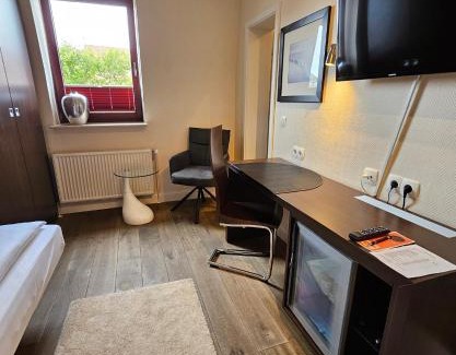 Wenningstedt-Braderup Hotel | Discover Hotel Kiose: Family-Friendly with Hot Tub Access