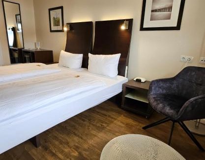 Wenningstedt-Braderup Hotel | Discover Hotel Kiose: Family-Friendly with Hot Tub Access