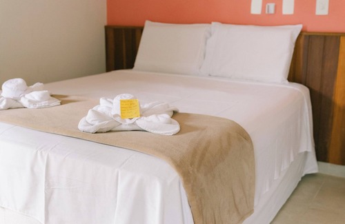 Maresias Hotel | Inviting Hotel Kiribati: Guest Rated 9.8 with Pool & Breakfast