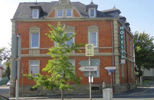 Kitzingen Hotel | Comfortable Stay at Hotel Kitzinger Hof with Family Amenities