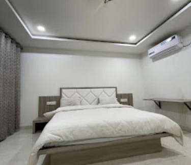 Chhindwara Hotel | Comfortable Stays at Hotel KM - Krishna Mohan, Chhindwara