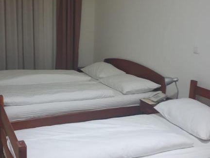 Kupres Hotel | Discover Hotel Knez: Guest Rated 10/10 with Cozy Amenities