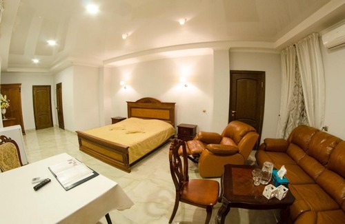 Leninsky District Hotel | Budget-Friendly Hotel Knyaz: Guest Rated 9/10 with Breakfast