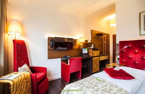 Langeoog Hotel | Discover Hotel Kolb: 4-Star Stay with Pool & Spa Awaits