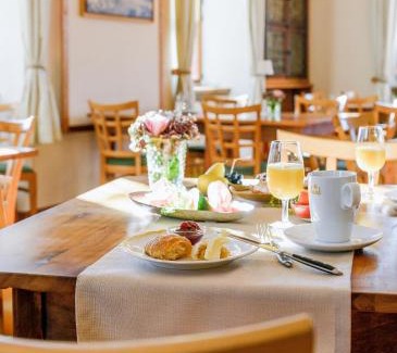 Zellertal Hotel | Oceanfront Hotel Kollektur: Ideal for Families and Pets