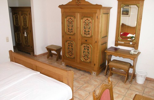 Nova Gradiska Hotel | Relax at Hotel Kralj Tomislav with Spa & Breakfast Included