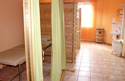 Nova Gradiska Hotel | Discover Hotel Kralj Tomislav: Pet-Friendly & Family Ready