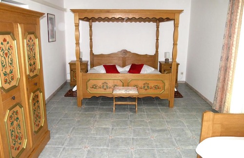Nova Gradiska Hotel | Discover Hotel Kralj Tomislav: Pet-Friendly & Family Ready
