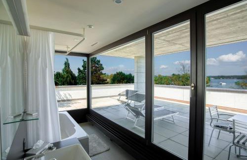 Kreuzlingen Hotel | Discover Hotel Kreuzlingen am Hafen with Oceanfront Views