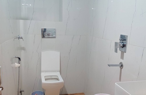 Jaunpur Hotel | Budget-Friendly Hotel Krishan Kanhiya with Breakfast Included