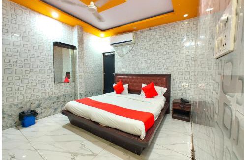 Charbagh Hotel | HOTEL# KRISHNA PALACE Near Railway Station -Free Wi-fi and Parking Facilities - A Top Rated Hotel