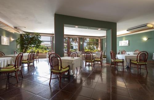 Imperia Hotel | Cozy Hotel Kristina: Pet-Friendly with Private Beach Access