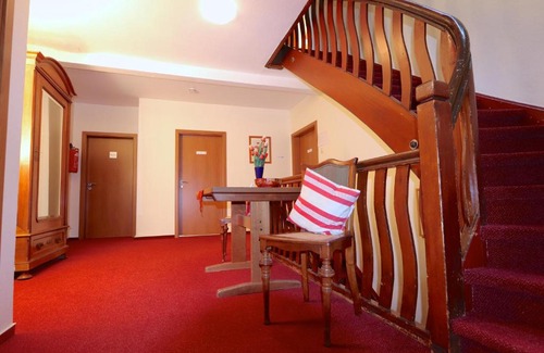 Odelshofen Hotel | Pet-Friendly Hotel Krone with Relaxing Hot Tub Access