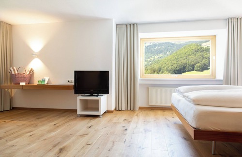 Au Hotel | Experience Comfort at Hotel Krone in Au - 4-Star Retreat