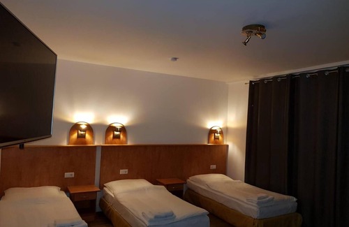 Deisslingen Hotel | Convenient Stay at Hotel Krone UG with Breakfast Included