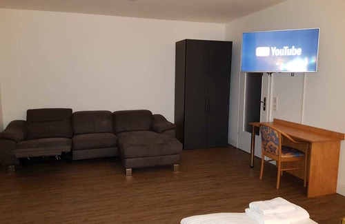 Deisslingen Hotel | Convenient Stay at Hotel Krone UG with Breakfast Included