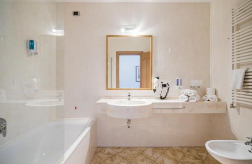 Valdaora di Sotto Hotel | Discover Hotel Kronplatz: Pet-Friendly Stay with Spa Access
