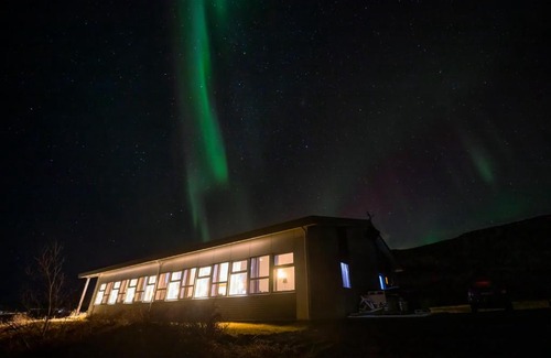 Sveitarfelagid Olfus Hotel | Hotel Kvika: Guest Rated 9/10 with Hot Tub & Family Amenities