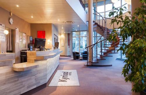 Saint-Pierre-des-Corps Hotel | Welcoming Hotel Kyriad Tours: Pet-Friendly & Family Options